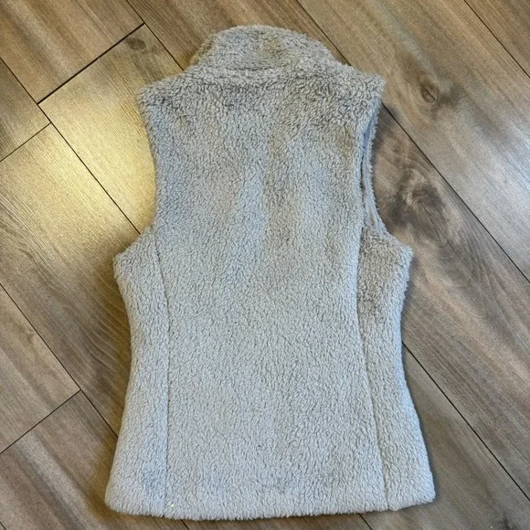 Patagonia Fleece Vest Women's XS Gray Full Zip Puffer Sherpa Warm Outerwear O-48 - Picture 4 of 6